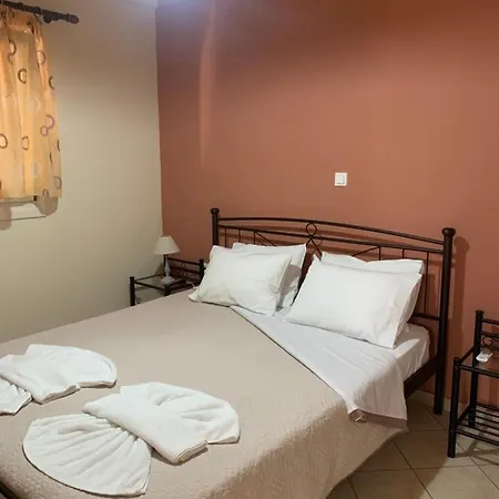 Little Yard & #4 Apartamento Naxos City