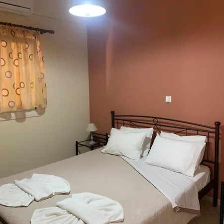 Apartment Little Yard & #4 Naxos City