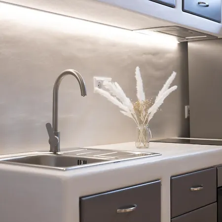 Little Yard & #4 アパート Naxos City