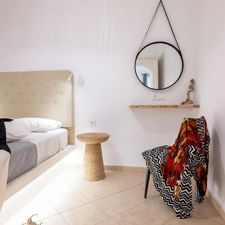 Little Yard & #4 Apartment Naxos City