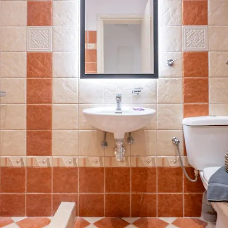 Little Yard & #4 アパート Naxos City